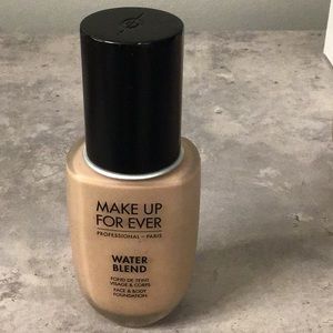 Makeup Forever Water Blend Foundation Y245